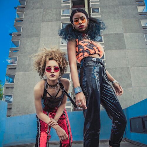 16_43_29_316_370NOVA_TWINS_1_c_Sanaa_Abstrakt_copie.jpg