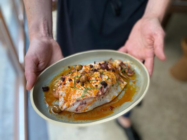 Encornet, salade de tomates et 'nduja