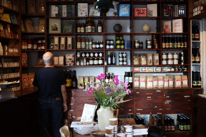 Épicerie Provisions (Marseille)