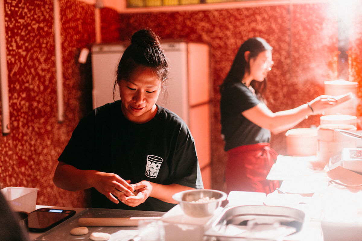 Liu sha bao au café Nespresso dans les douches par la Bao Family