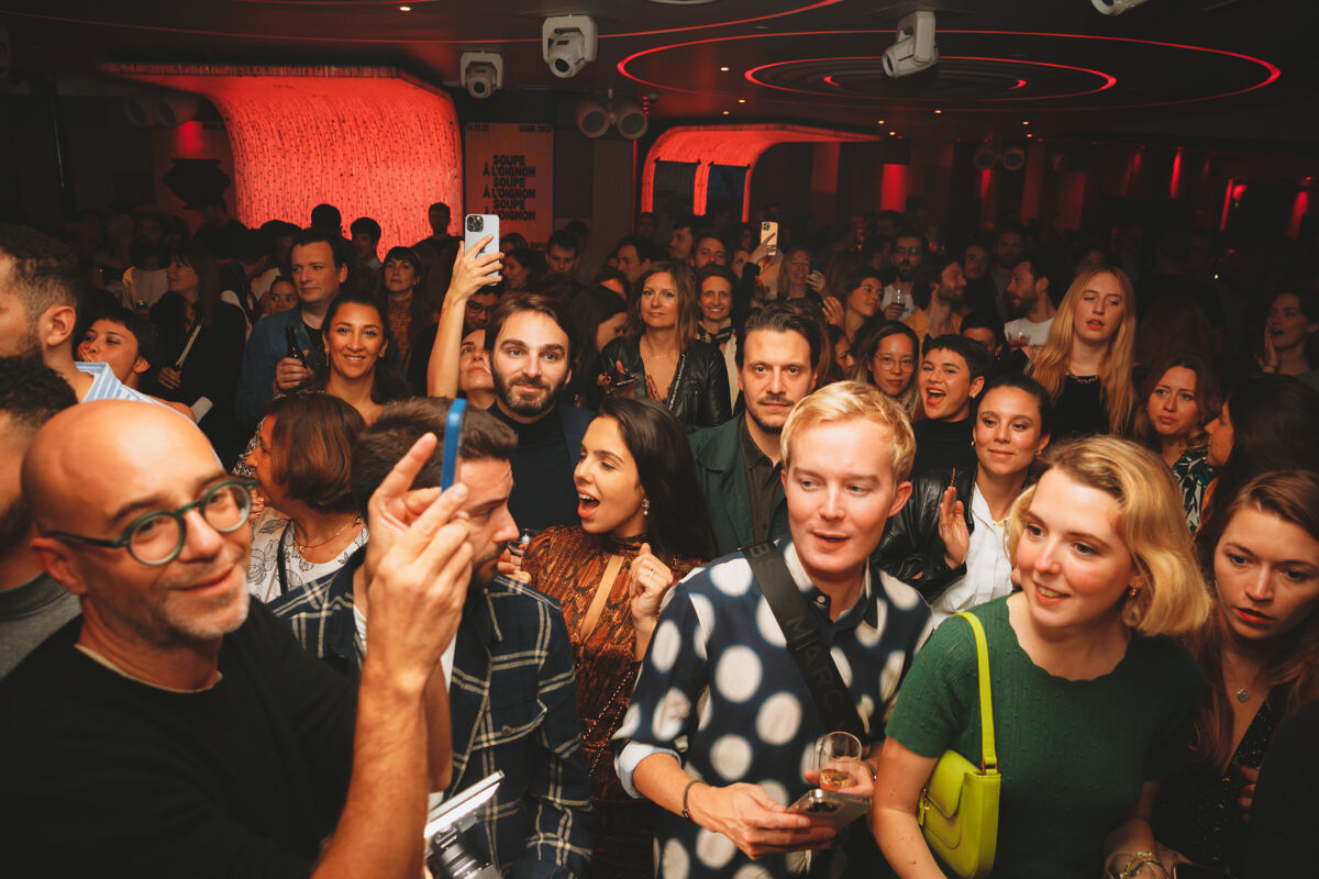 Le carré VIP bien rempli  