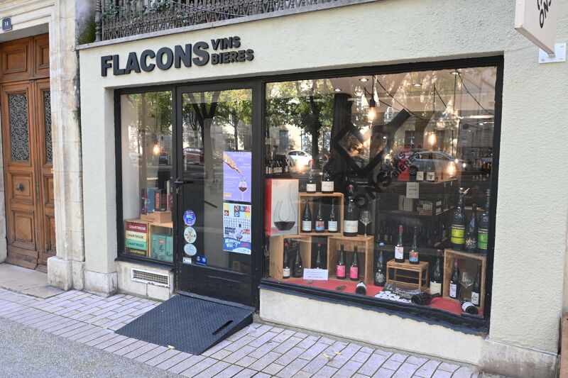 Cave Flacons (Nîmes)