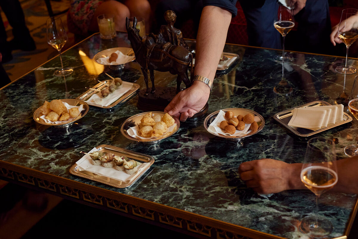 Apérichic à déguster dans le Grand Salon.