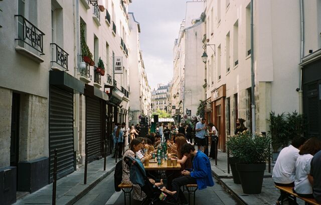 Où grailler en août à Paris ?