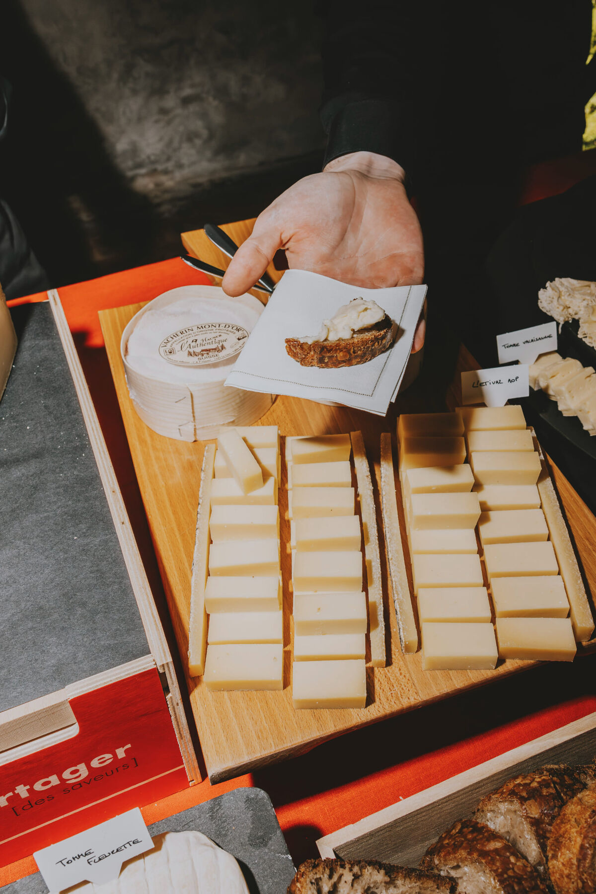 Vue panoramique sur la jolie chaîne de Fromages de Suisse. 