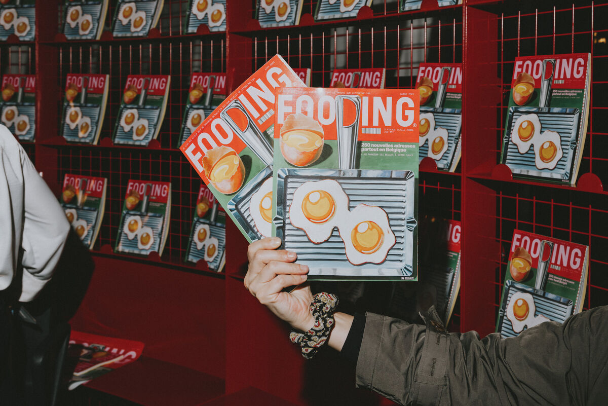 Il est tout chaud, il est tout beau… le guide Fooding Belgique 2025 !