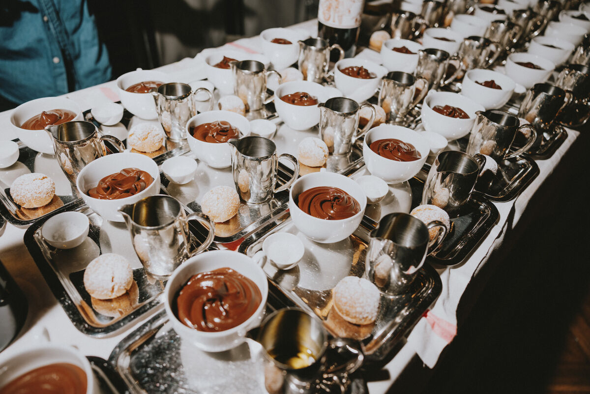 Ganache au chocolat, huile d’olive et fleur de sel par Caro Diario. 